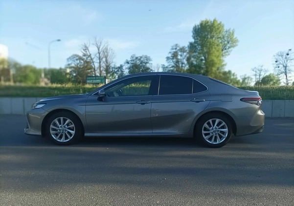 Toyota Camry cena 125900 przebieg: 69500, rok produkcji 2021 z Łódź małe 121